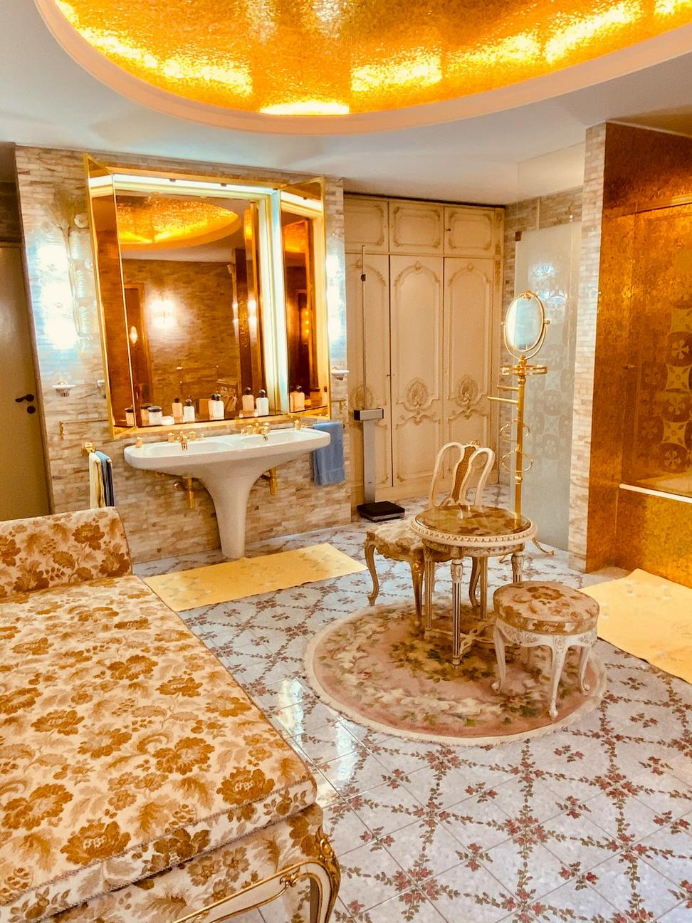 Penthouse Suite